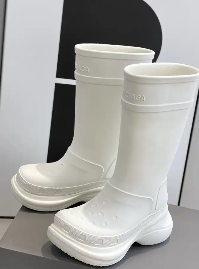 hype Balenciaga Boots