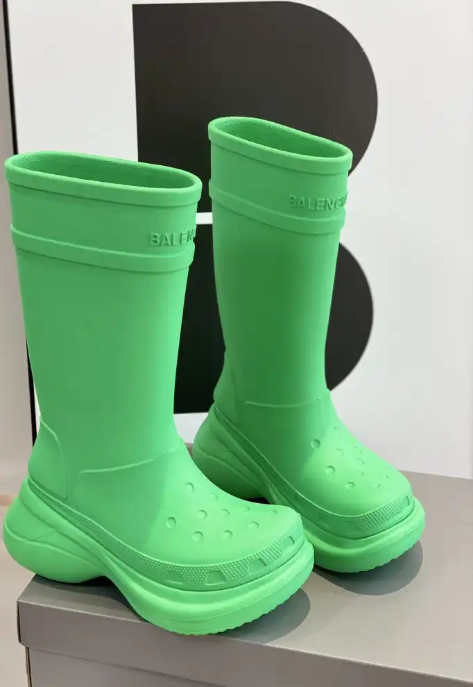 hype Balenciaga Boots