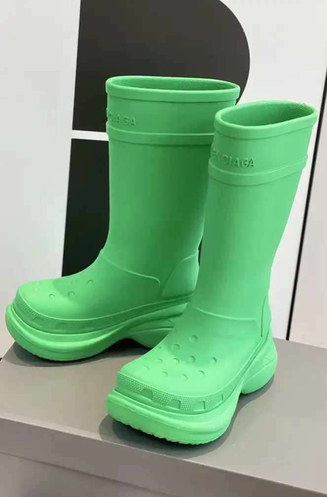 hype Balenciaga Boots