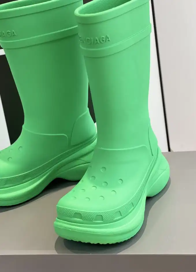 hype Balenciaga Boots