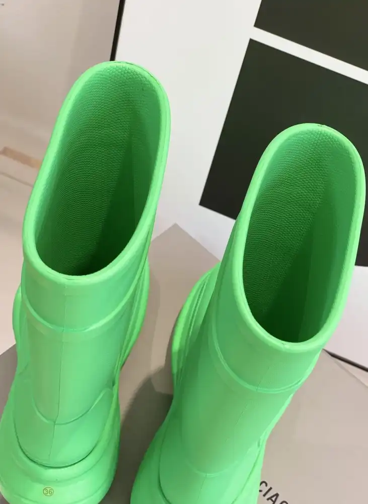 hype Balenciaga Boots