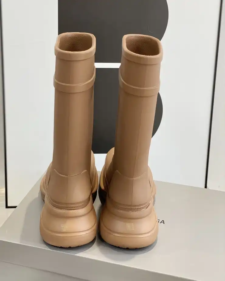 hype Balenciaga Boots