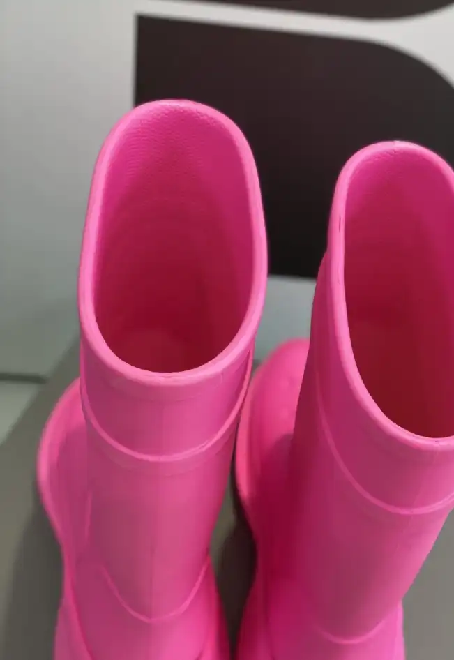 hype Balenciaga Boots