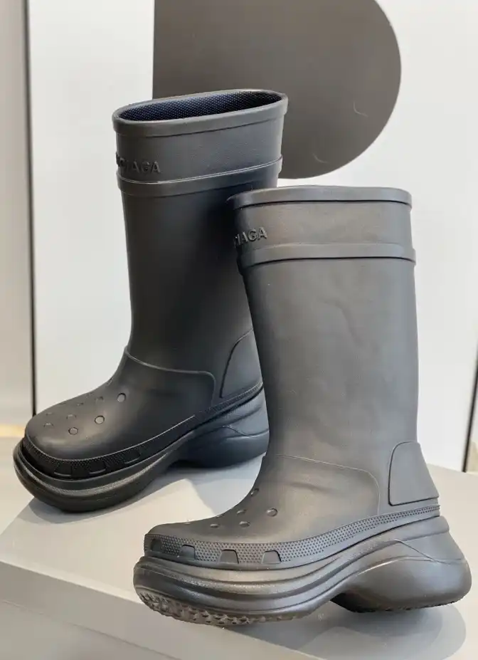 hype Balenciaga Boots