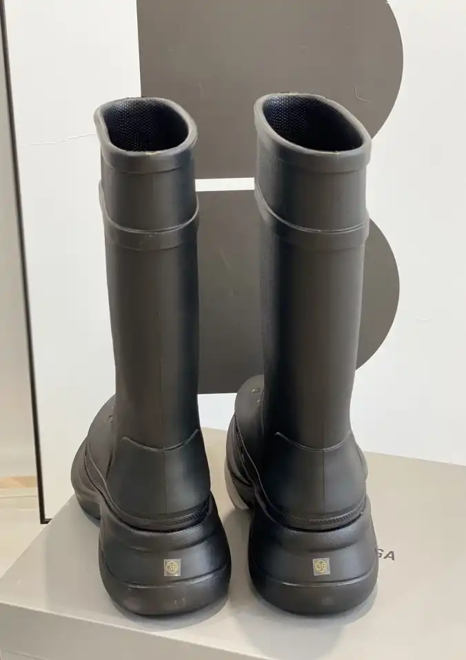 hype Balenciaga Boots