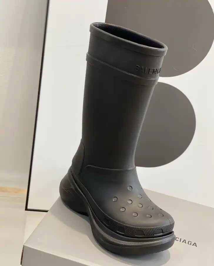 hype Balenciaga Boots