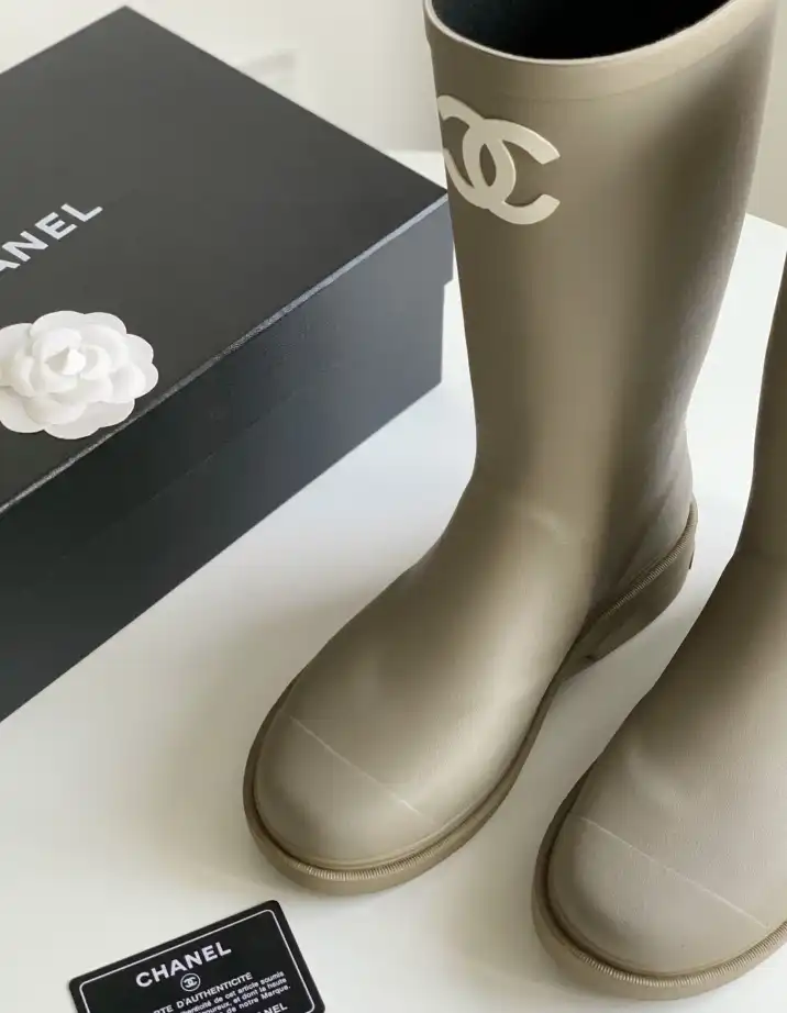 hype Chanel Boots