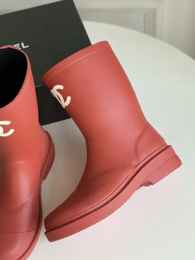 hype Chanel Boots