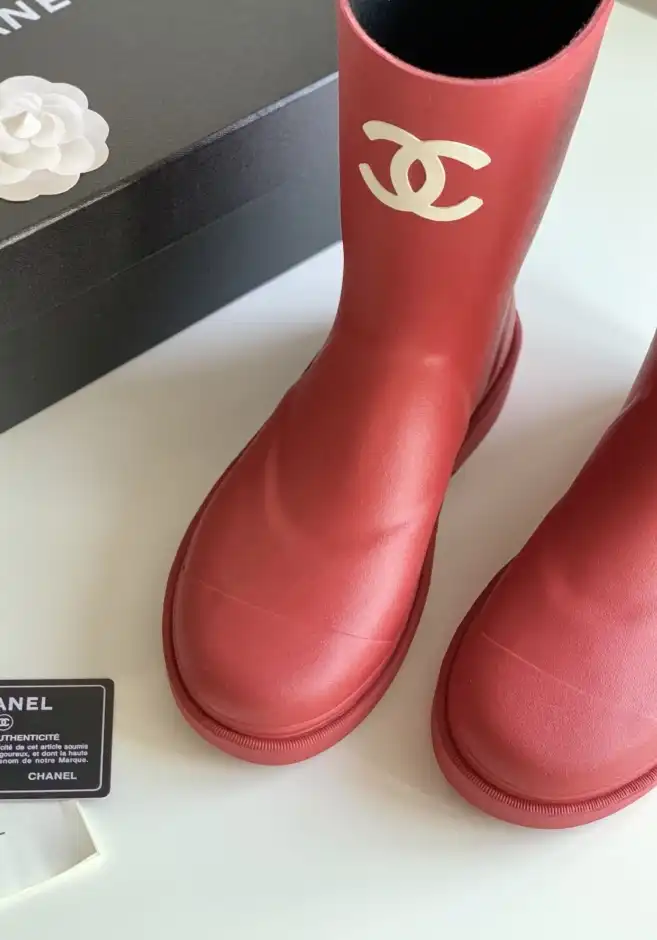 hype Chanel Boots