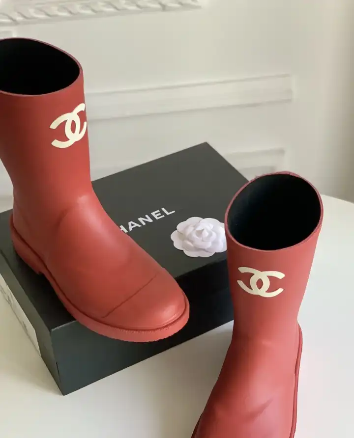 hype Chanel Boots