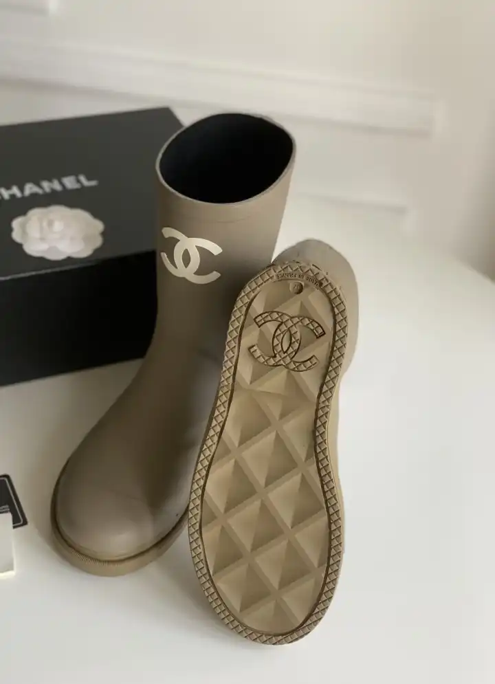 hype Chanel Boots