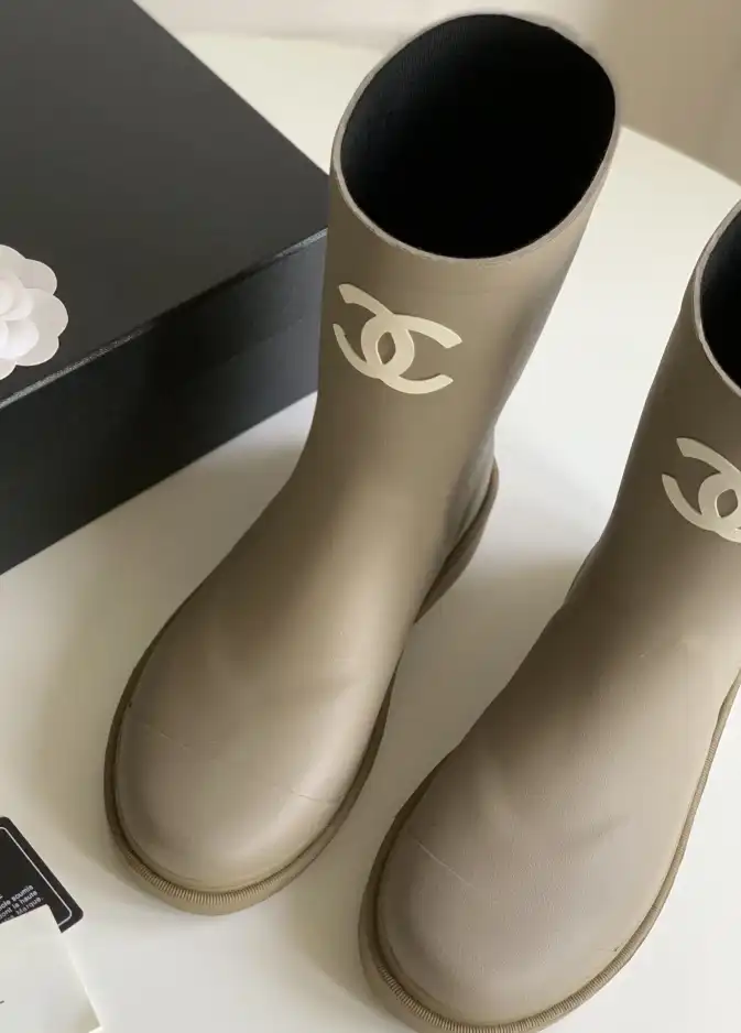 hype Chanel Boots