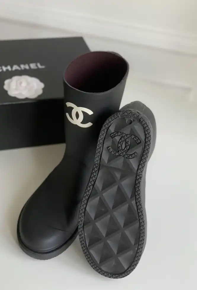 hype Chanel Boots