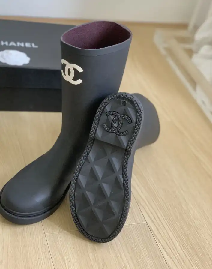 hype Chanel Boots