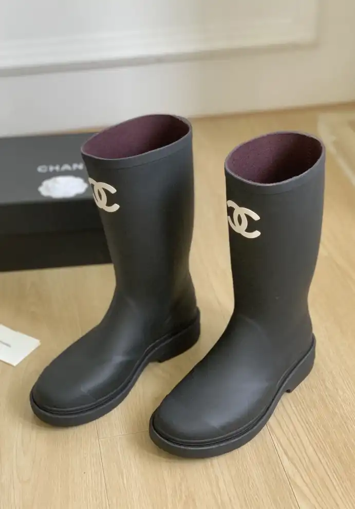 hype Chanel Boots