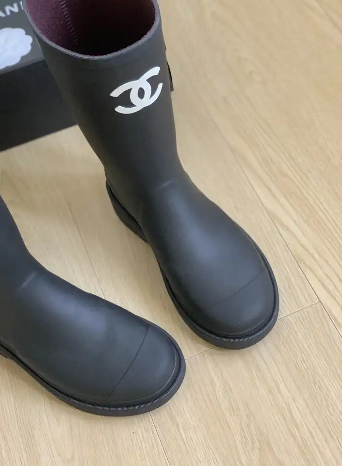 hype Chanel Boots