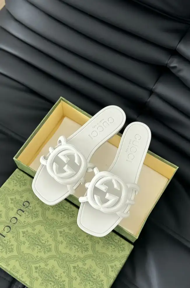 hype Gucci Slippers