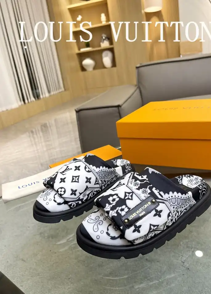 hype LV Slippers