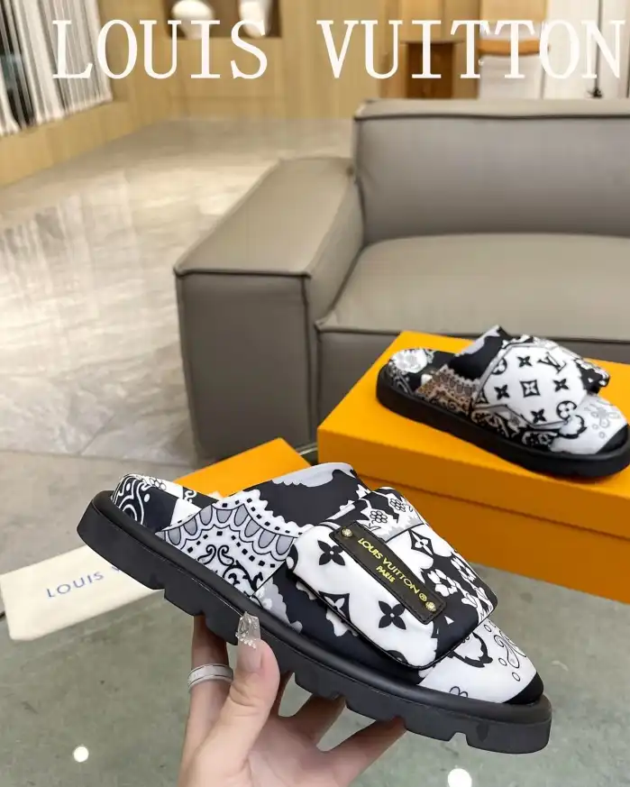 hype LV Slippers