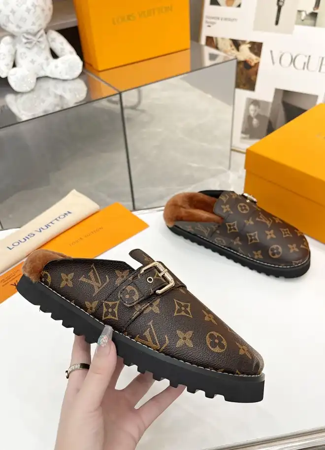 hype LV Slippers