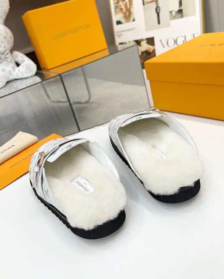 hype LV Slippers