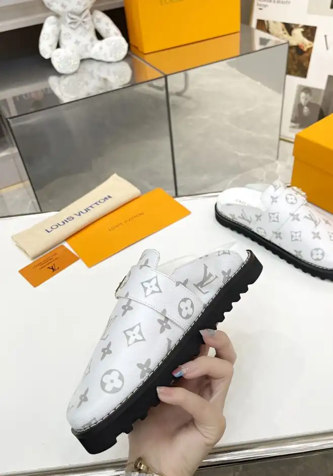 hype LV Slippers