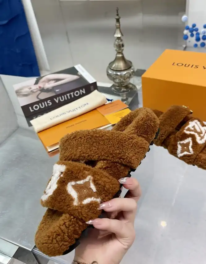 hype LV Slippers