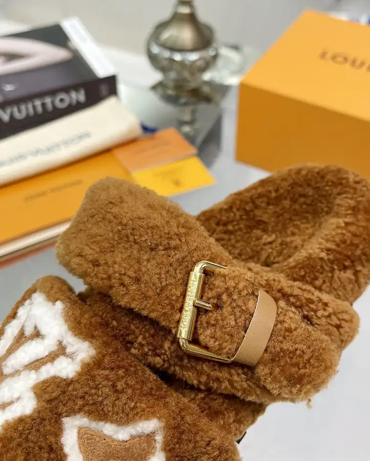 hype LV Slippers