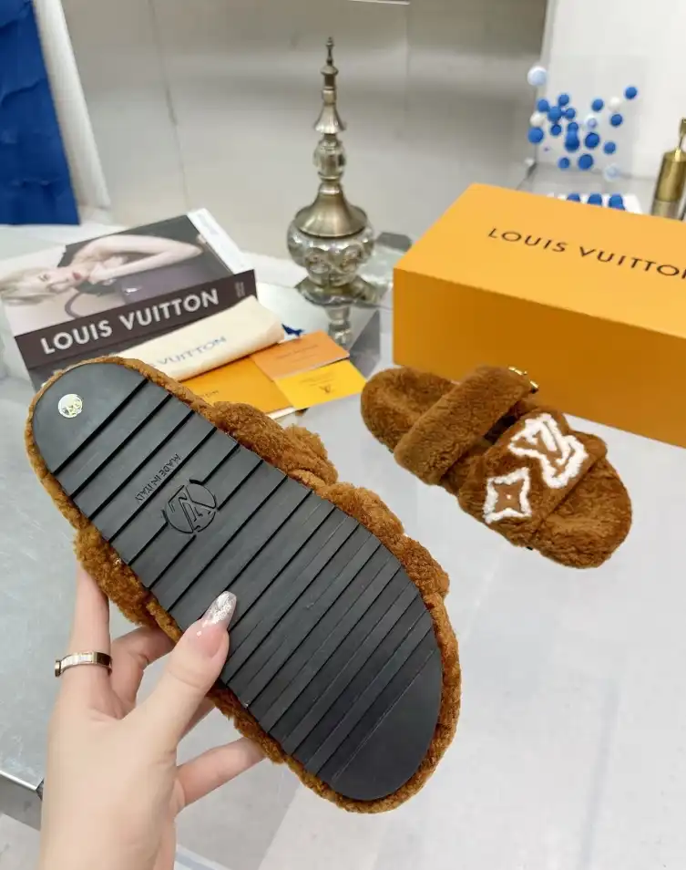 hype LV Slippers