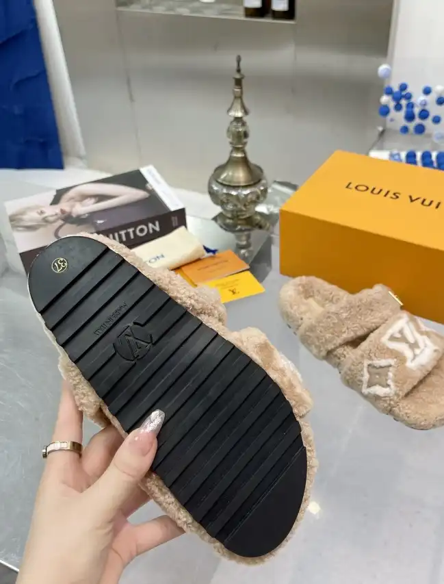 hype LV Slippers