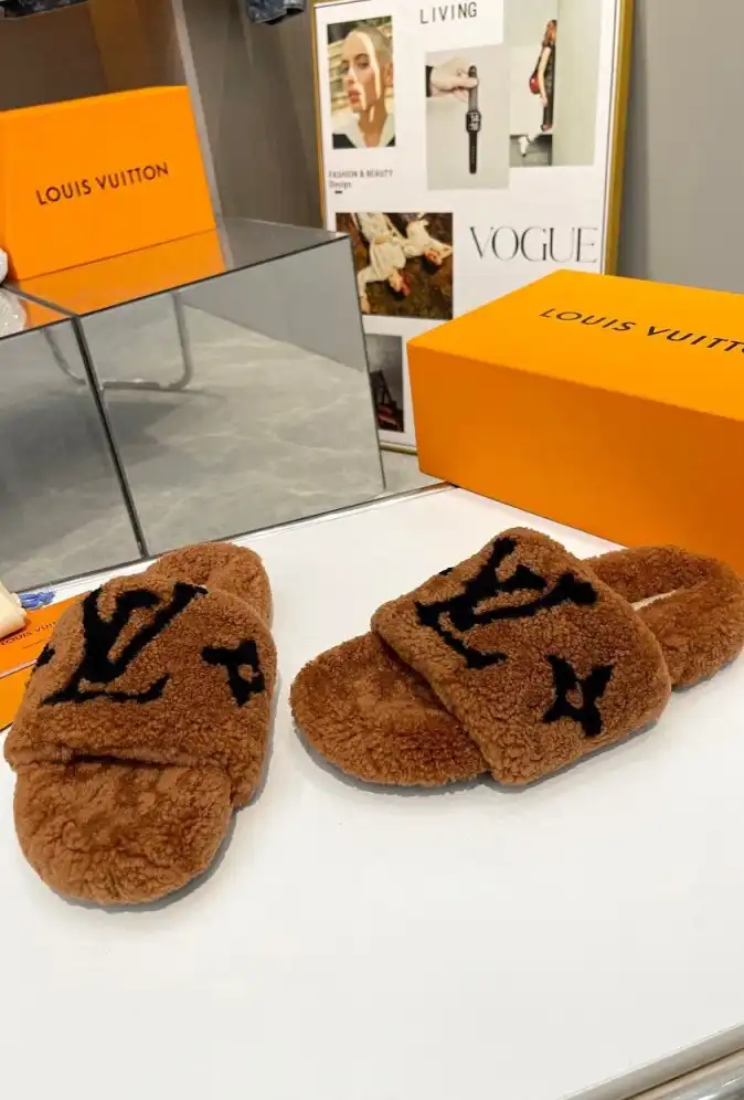 hype LV Slippers