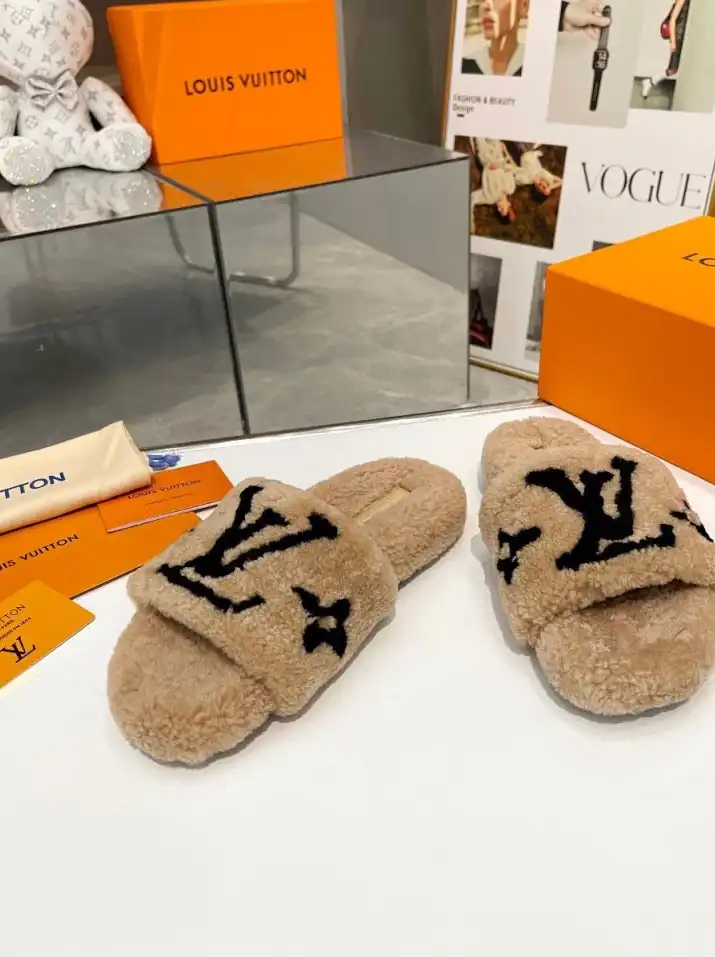 hype LV Slippers