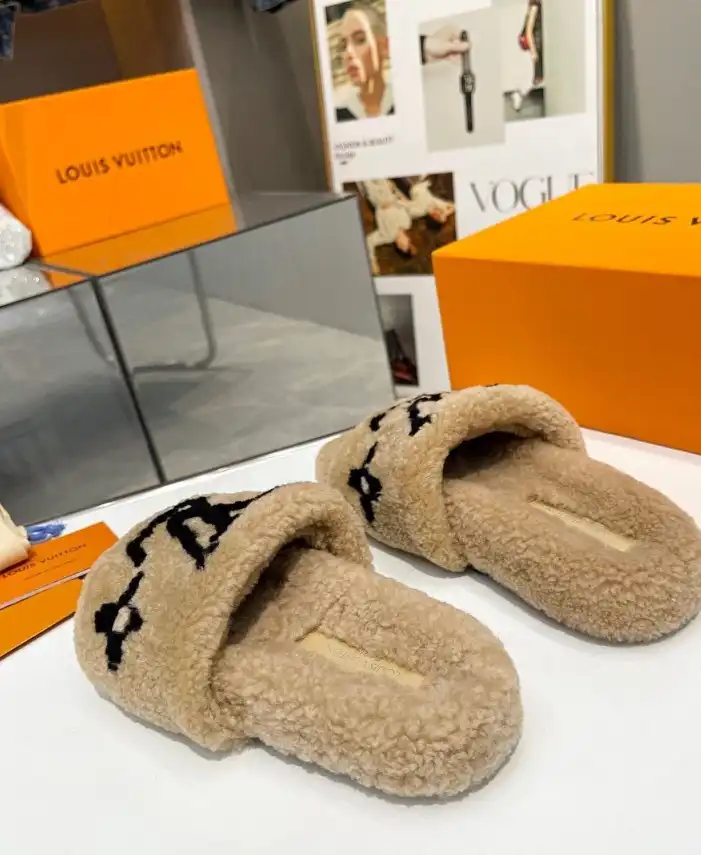 hype LV Slippers