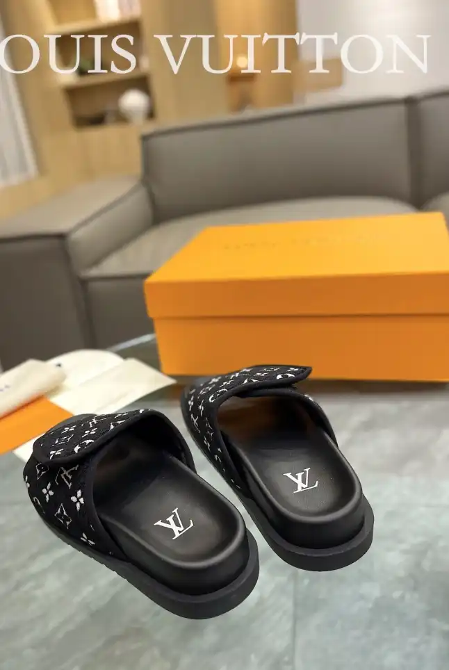 hype LV Slippers