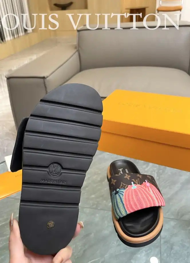 hype LV Slippers