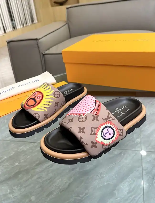 hype LV Slippers