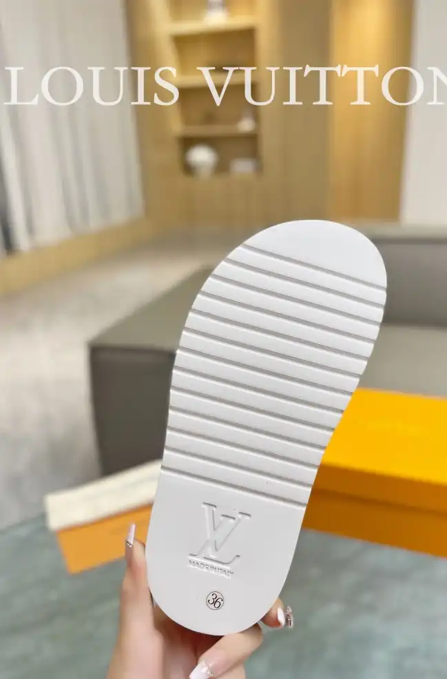 hype LV Slippers