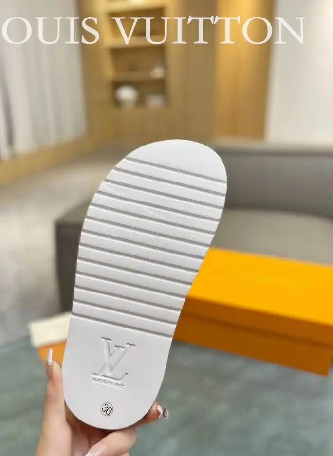 hype LV Slippers