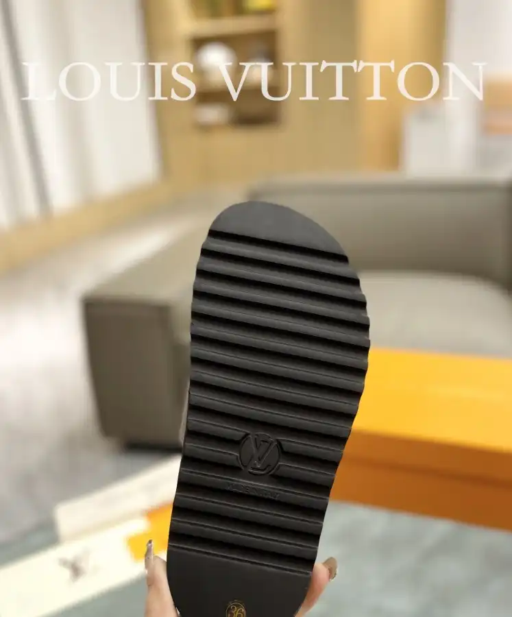 hype LV Slippers