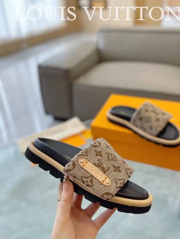 hype LV Slippers