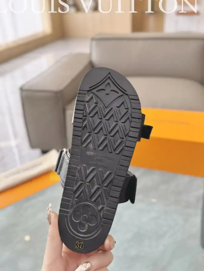 hype LV Slippers