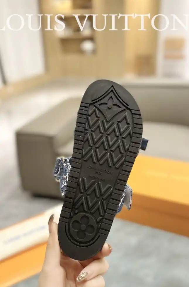 hype LV Slippers