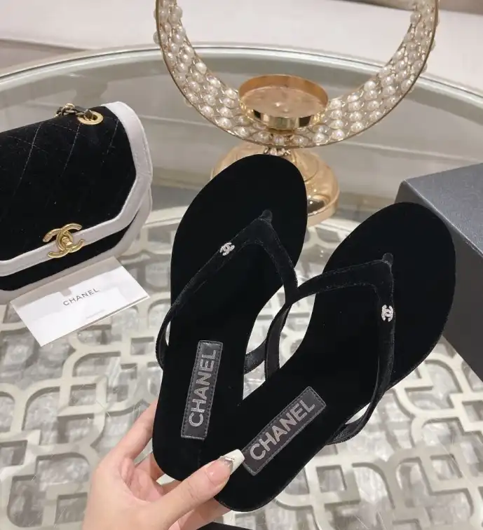 hype Chanel Slippers