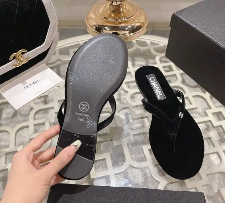 hype Chanel Slippers