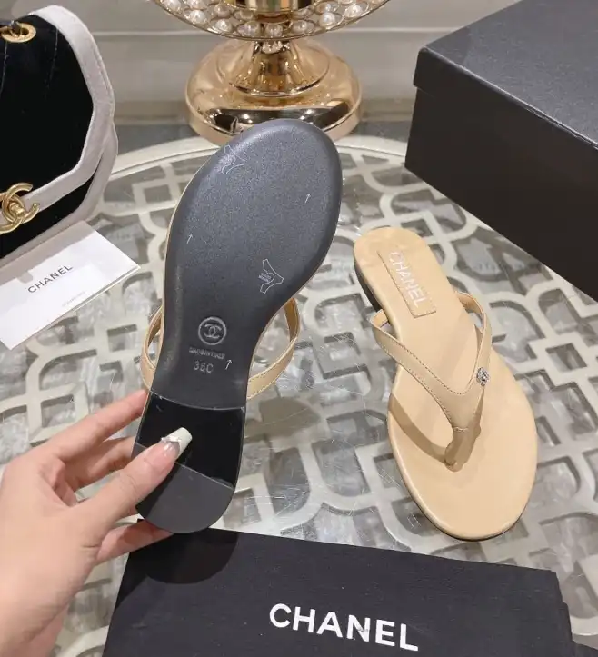 hype Chanel Slippers