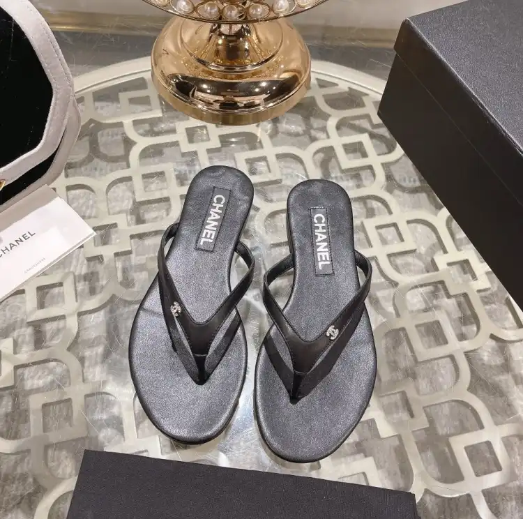 hype Chanel Slippers