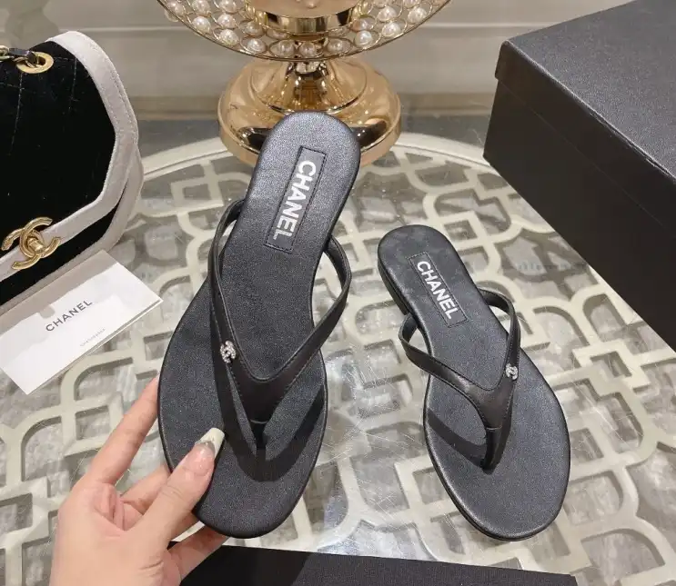 hype Chanel Slippers