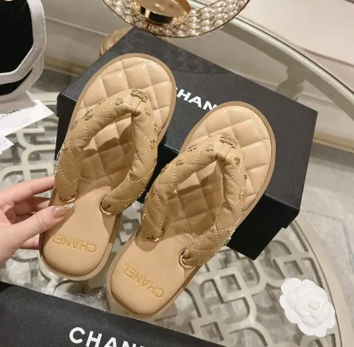 hype Chanel Slippers