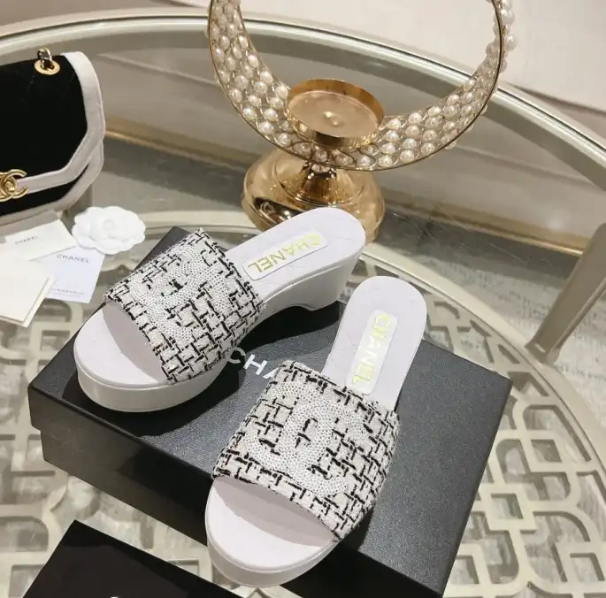 hype Chanel Slippers