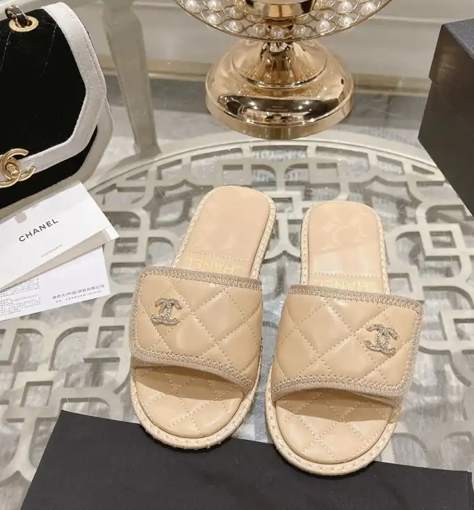 hype Chanel Slippers